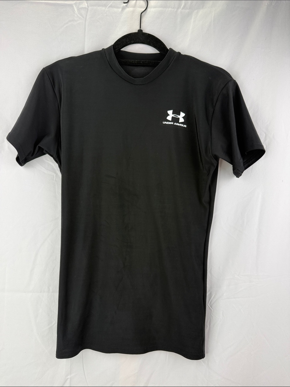 Under Armour Kids Boys Girls Size Medium  Black Short Sleeve Crew Neck Tee
